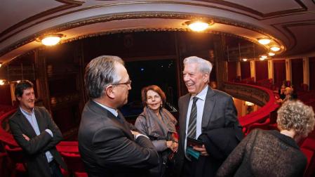 Un Nobel entre el público pamplonés