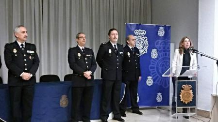La Policía Nacional homenajea a 27 agentes que se jubilaron en 2014