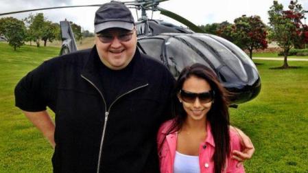 Kim y Mona Dotcom.
