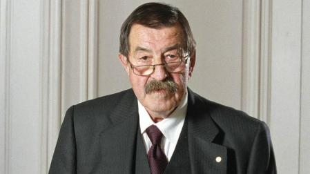 Grass, el Nobel literario que más guerreó en la política