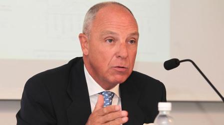 Javier Taberna reclama en el Parlamento estabilidad pol&iacute;tica