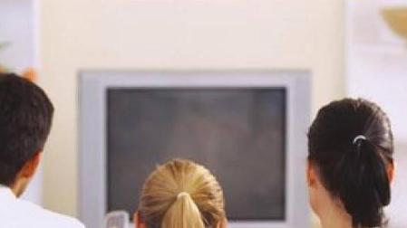 Cinco minutos menos de televisión al día que en 2013