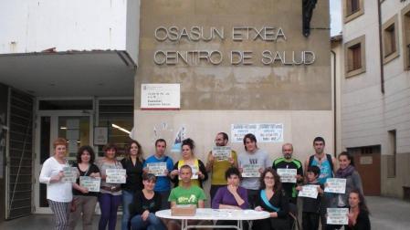 Piden con firmas exigir euskera a los sanitarios de Etxarri Aranatz