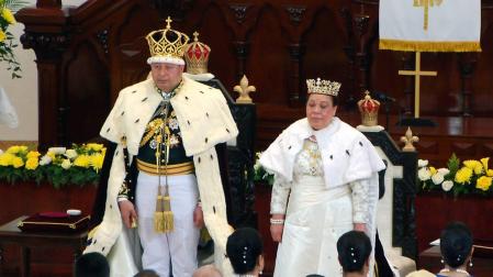 El rey Tupou VI de Tonga, coronado 3 años después de su ascenso al trono