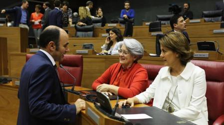 Goicoechea no participó en la votación del déficit para 2016