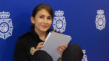 Carolina González, la nueva community manager de la Policía.