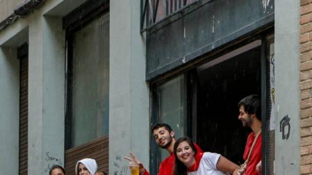 Estella estudia regular por vez primera los horarios de chabisques