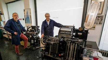 Cien años de letra impresa  que continúa viva en un taller veterano