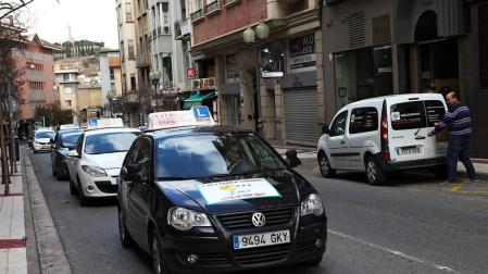 Las autoescuelas reclaman más examinadores para evitar retrasos