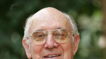 Fallece el profesor de la Universidad de Navarra Leopoldo Gil Nebot