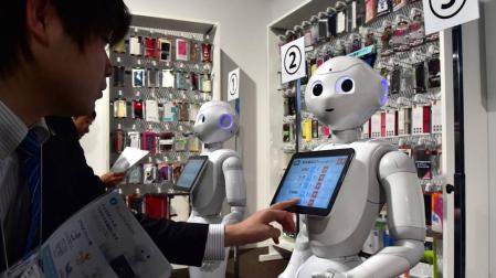 Pepper, un robot con habilidades como enfermero y profesor
