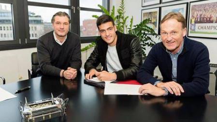 Osasuna confirma el traspaso de Mikel Merino al Borussia Dortmund