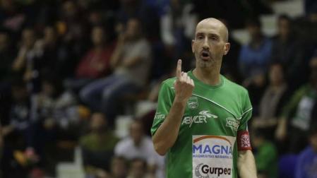 Javi Eseverri, durante un partido del Magna.