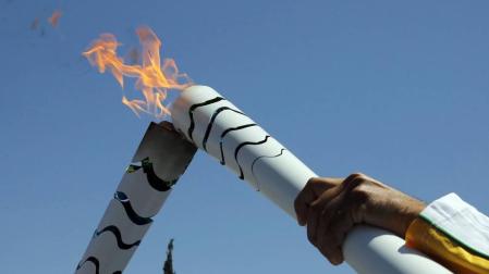Río inicia su cuenta atrás final con el encendido de la llama olímpica en la Antigua Olimpia