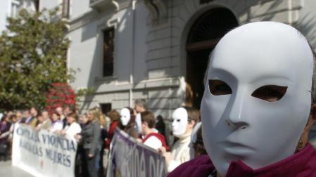 Una protesta en contra de la violencia machista en Granada.