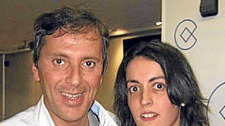 El periodista Paco González junto a Lorena Gallego, que intentó asesinar a su mujer.