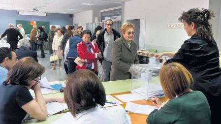 Tener un viaje contratado exime de la obligación de ser mesa electoral