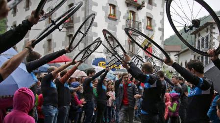 Homenaje de Leitza a Mikel Nieve