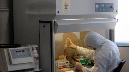 Los oncólogos denuncian los riesgos de las terapias milagro