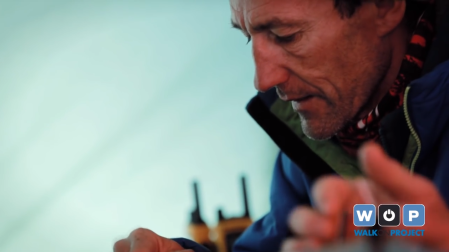 Mikel Zabalza explica la decisión del equipo en el último vídeo enviado desde el CB de los Gasherbrum