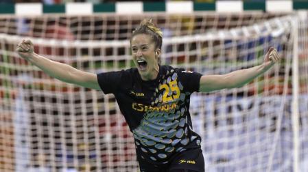 Nerea Pena celebra un gol contra Brasil.