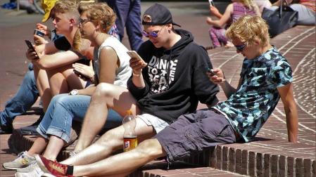 El 89,9% de los españoles considera "fundamental" tener un grupo de amigos