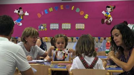 Imágenes del primer día de clases en diferentes colegios de la Comunidad Foral.