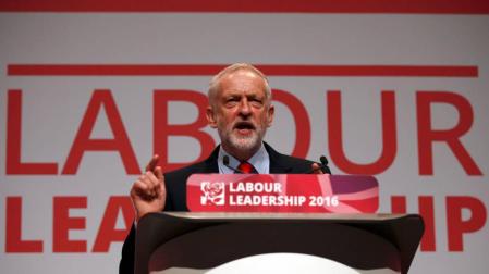 Jeremy Corbyn, reelegido como líder laborista con el 61,8 por ciento de los votos