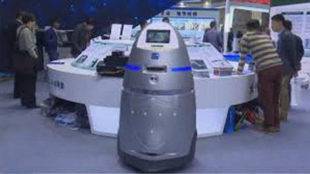 Unos robots pratullan ya en uno de los mayores aeropuertos de China