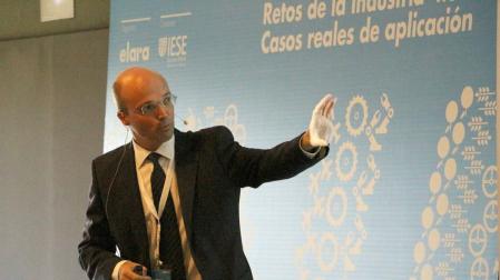 La V Jornada de Productividad Industrial, organizada por Elara y el IESE, ha reunido en Pamplona a casi 200 asistentes y a ponentes de empresas como el Instituto Lean Management, Tecnalia, Prodintec o Gestamp