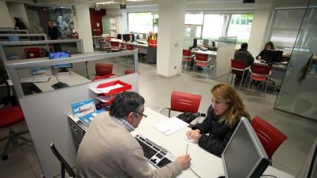 El Servicio Navarrode Empleo, bajo el microscopio