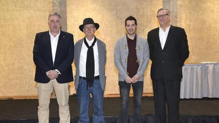 Los ganadores del X Premio de Poesía Ciudad de Pamplona recibe sus galardones