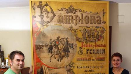 Paso a paso de la restauración del cartel de San Fermín de 1884
