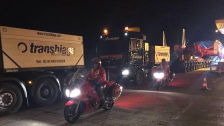 El transporte especial arrancó a las 23.00 horas y llega hasta el peaje de Zuasti.