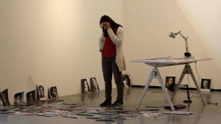 Los artistas se desnudan en el Centro Huarte