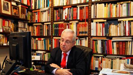 Del Burgo: “Nunca habían jugado con el Fuero como hace este Parlamento”