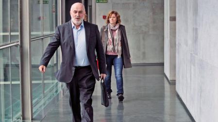 Educación ultima el cese de su jefe económico y responsable de becas