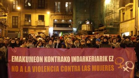 Multitudinaria protesta en Pamplona el asesinato de Blanca Esther Marqués
