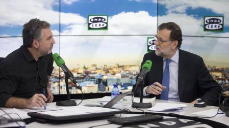 Rajoy niega que esté viviendo "luna de miel" con el PSOE