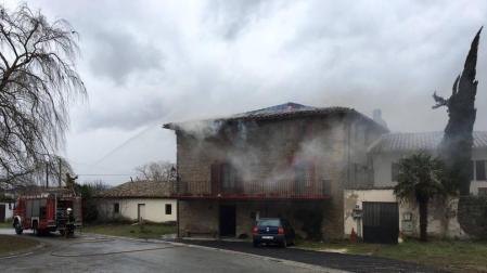 Incendio en una casa de Aizoáin.