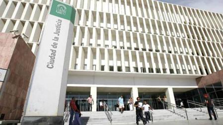 Investigan a los padres de una bebé intoxicada por cannabis