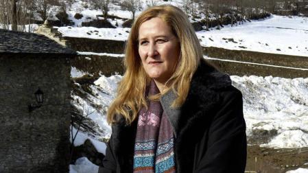 La autora de 'Palmeras en la nieve', Luz Gabás.