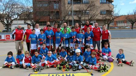 El hockey va 'sobre ruedas' en Tudela