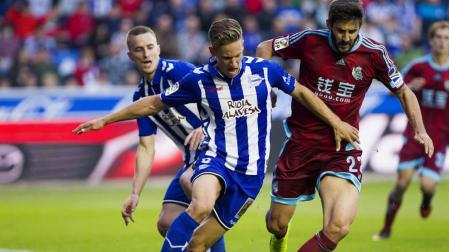El Alavés frena a la Real en el derbi