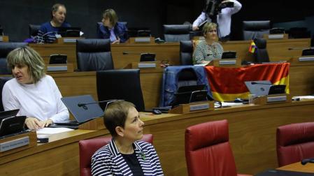 Barkos asume el “vacío legal” tras derogar la ley de Símbolos