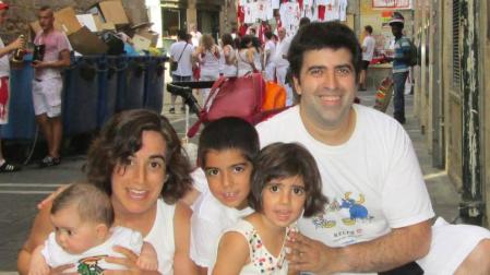Imágenes de las familias que quieren compartir momentos especiales y participar en en concurso Expofamily