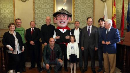 El Cabezudo Tudelano, para la comparsa de Sanduzelai