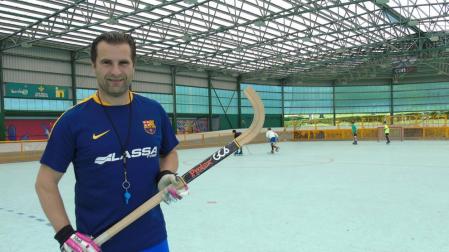 Clases de hockey en Lagunak con un doble campeón del mundo
