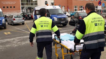Los técnicos de ambulancias solicitan ser personal sanitario