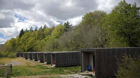 El cierre del campamento de Roncesvalles deja a peregrinos fuera